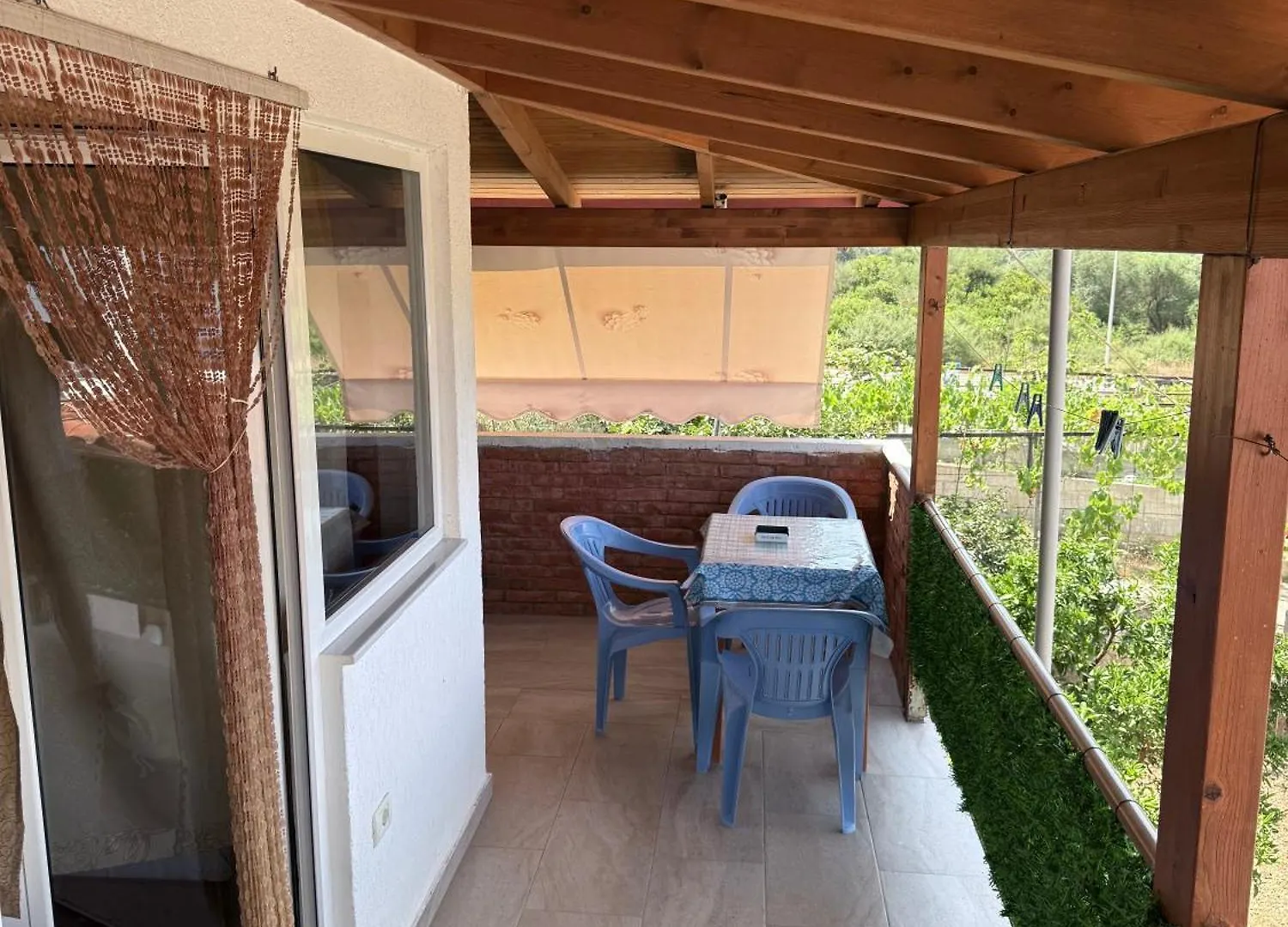 Denaj House Hotell Himare 0*,  Albanien