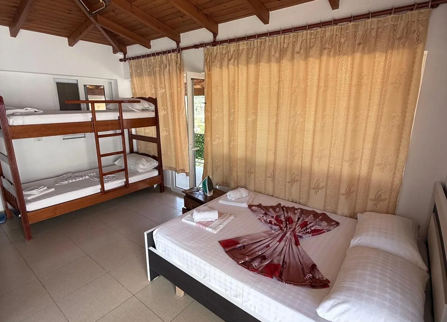 Denaj House Hotell Himare 0*,