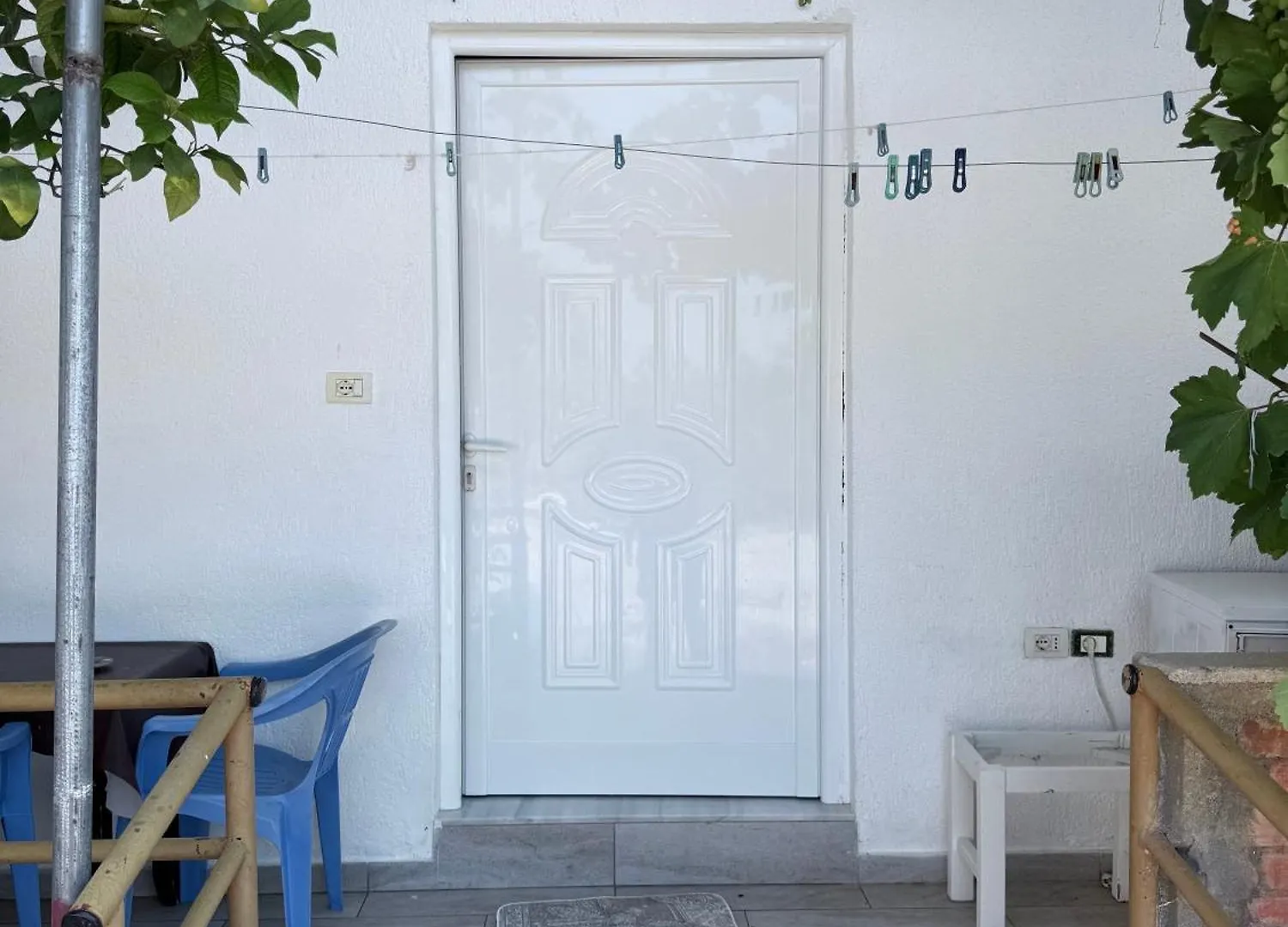 Denaj House Hotell Himare